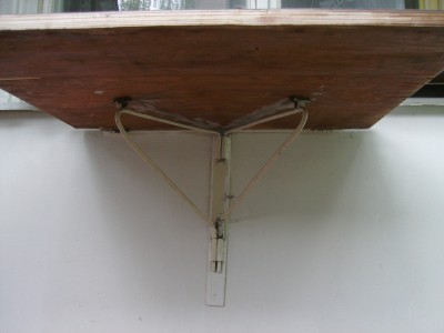 Откидной столик для балкона