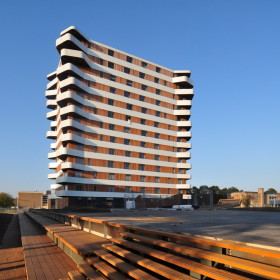 Вертикальный комплекс балконов